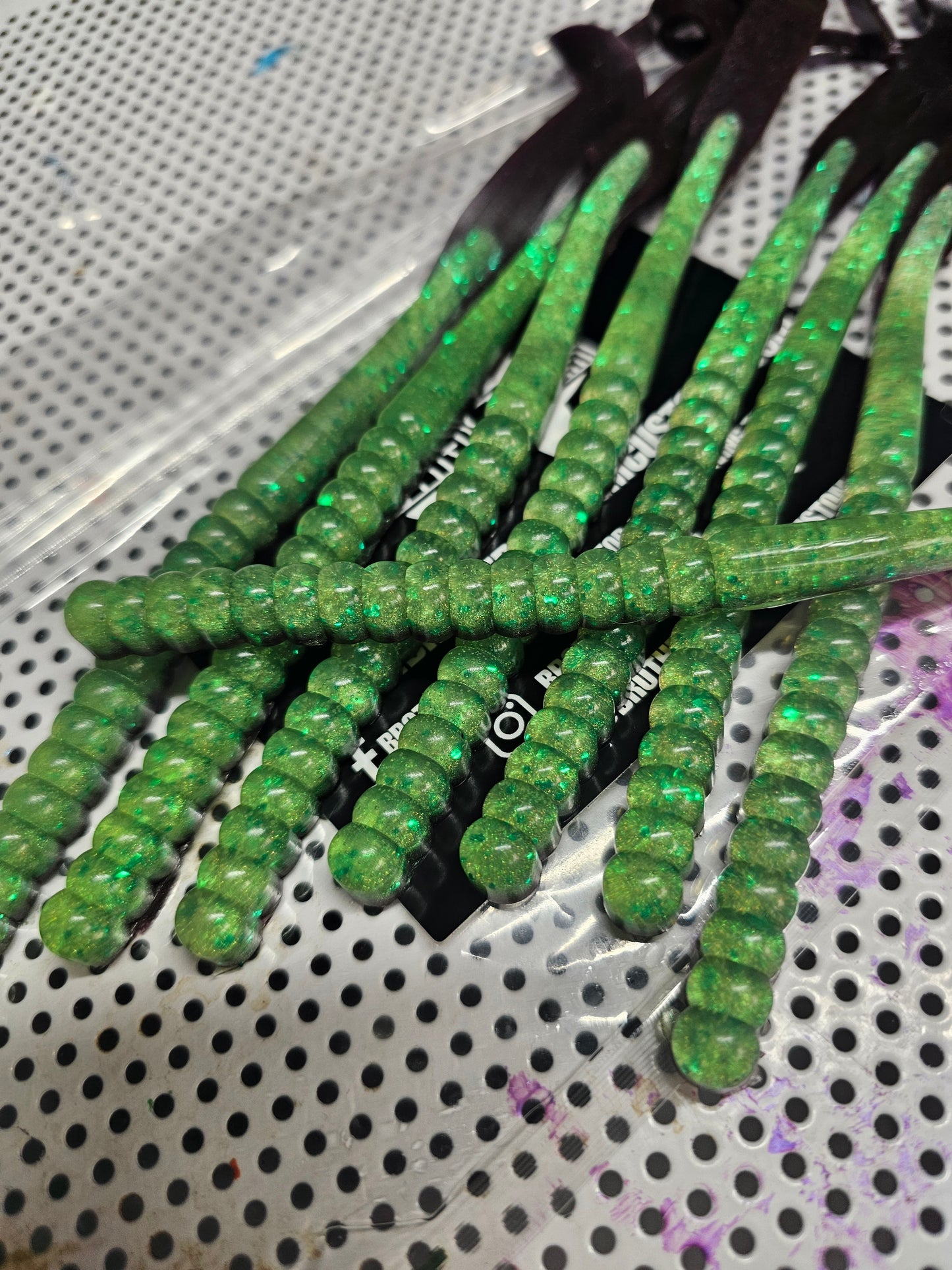 Open Pour Ribbon Worm 10"-"NEO-GREEN"