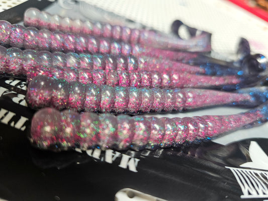 Open Pour Ribbon Worm 7.5"- "magneto"